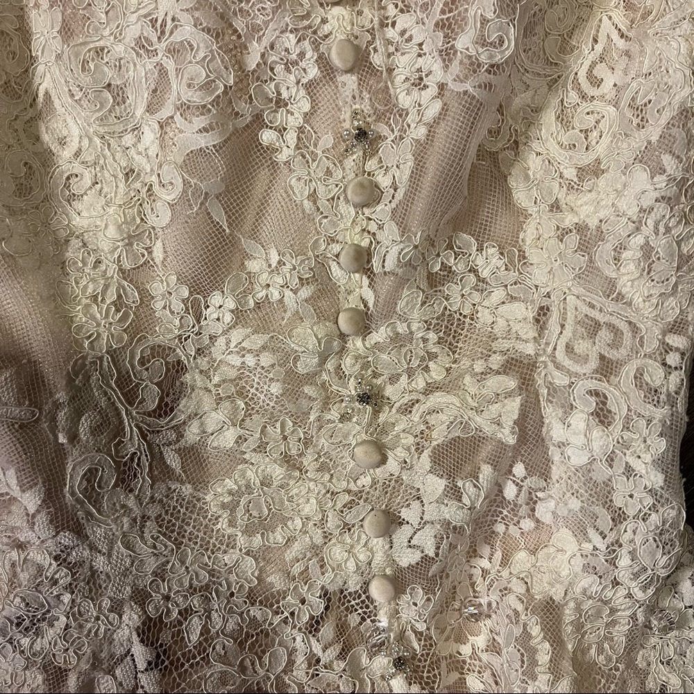 Allure bride bridal gown with lace and train inc,veil - Picture 8 of 12